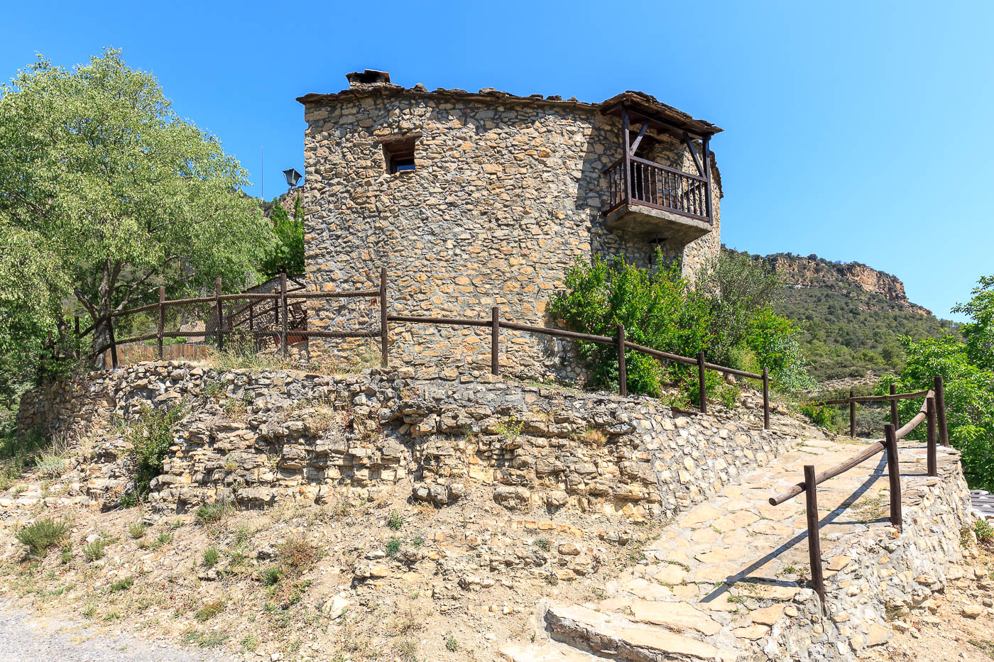 Access down to the river in just a few minutes walk